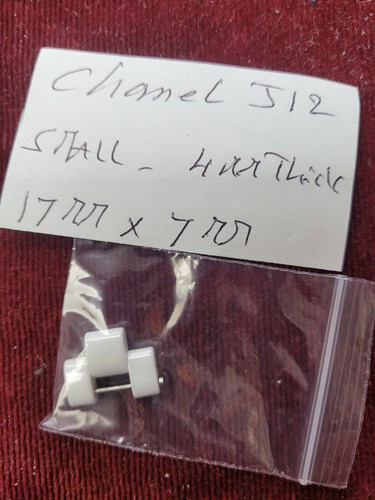 FOR Chanel J12 SMALL WHITE CERAMIC 17 mm X 7 mm X4 MM THICK (with PIN) - 第 1/4 張圖片