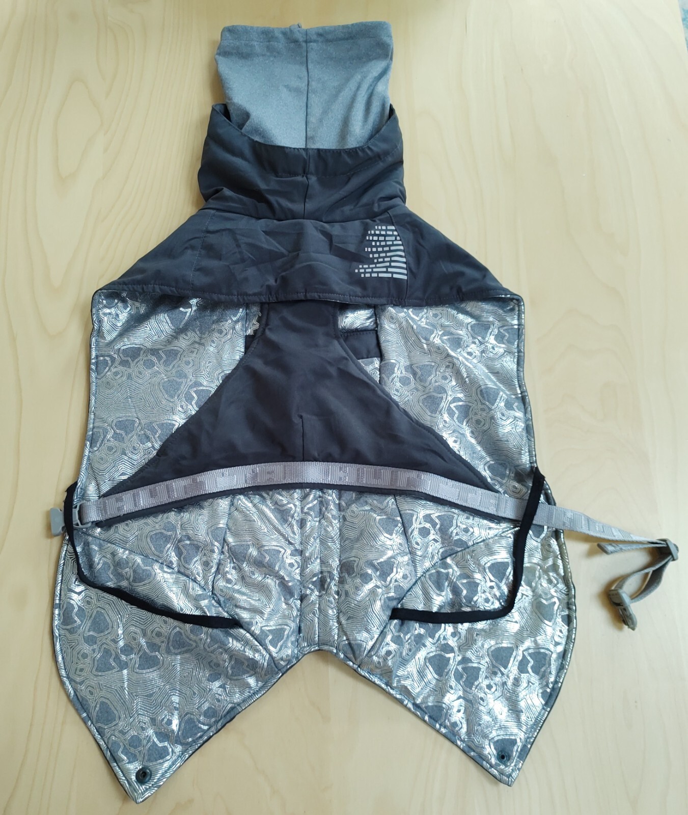 Hurtta Extreme Warmer Insulated Dog Parka 16inch/40 cm Granite (Grey