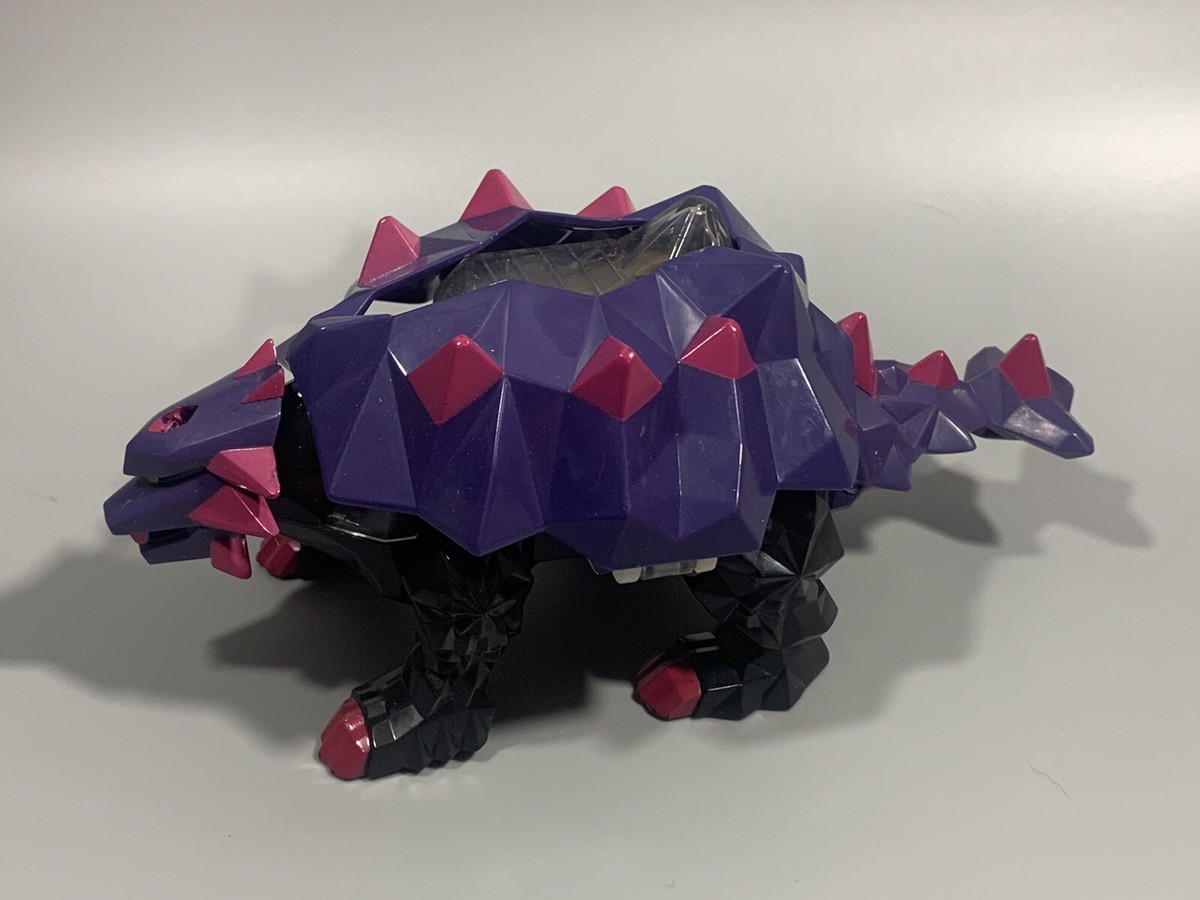 Ben 10 Ultimate Alien Cristalceratops Chromastone Pet Action