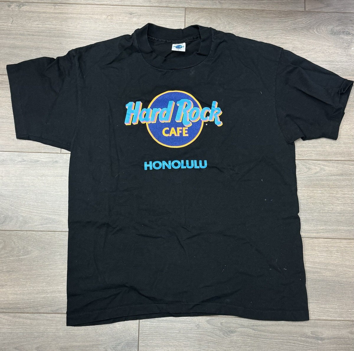 Vintage Hard Rock Cafe Honolulu Black Graphic T-shirt Adult Size