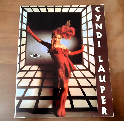 CYNDI LAUPER - True Colors Tour 86-87  JAPAN Tour Program BOOK : very rare