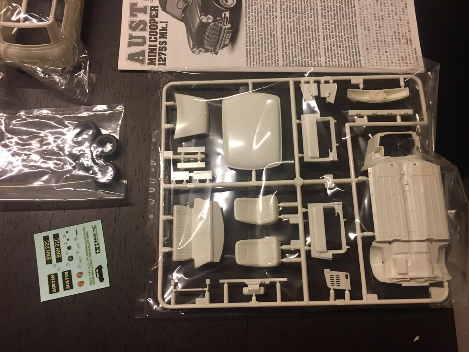 kit auto TAMIYA 24235 - 1/24 - Austin Mini Cooper 1275s MK.I - NUOVO - Immagine 4 di 4
