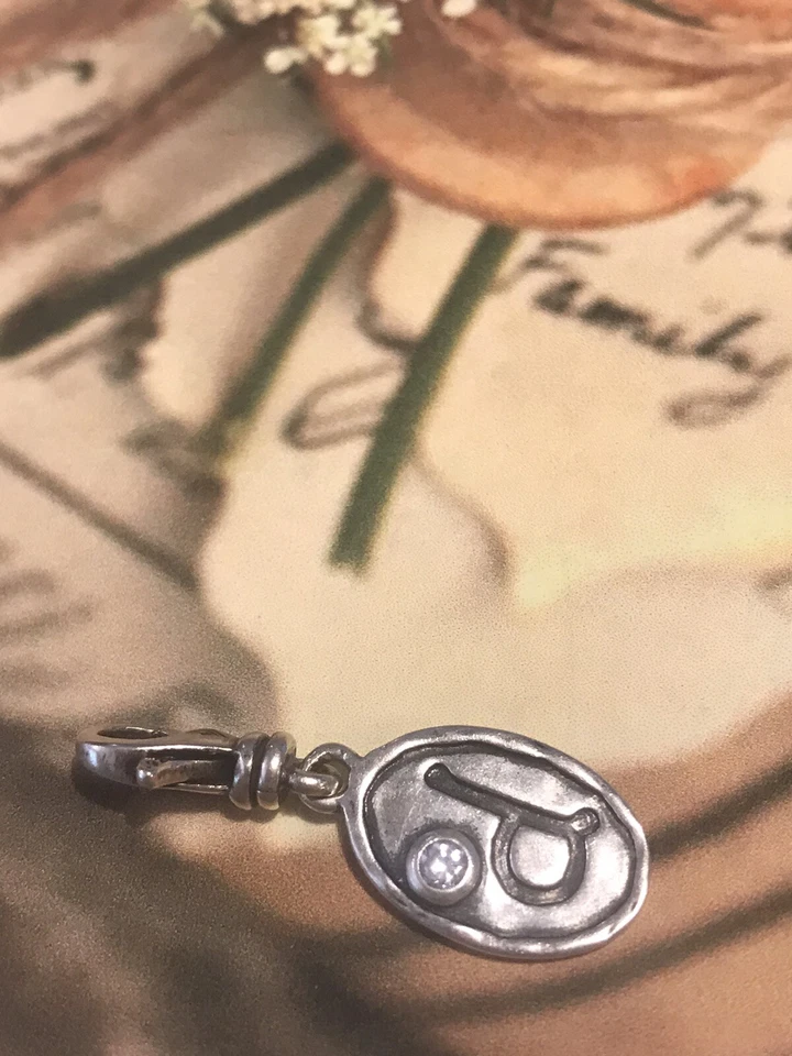 Colgante Silpada Plata Esterlina C2504 Inicial D Dije con Circonita Cúbica Antes $44 Foto 2 de 4