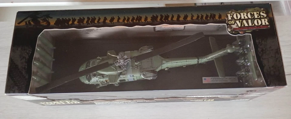 Forces of Valor Black Hawk Helicopter UH-60L Baghdad 1:48 Scale-Retired-2004-NEW - Immagine 2 di 2
