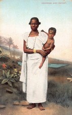 B556 Ethnic Egyptian Native Woman and Baby Boy Negresse avec Enfant postcard