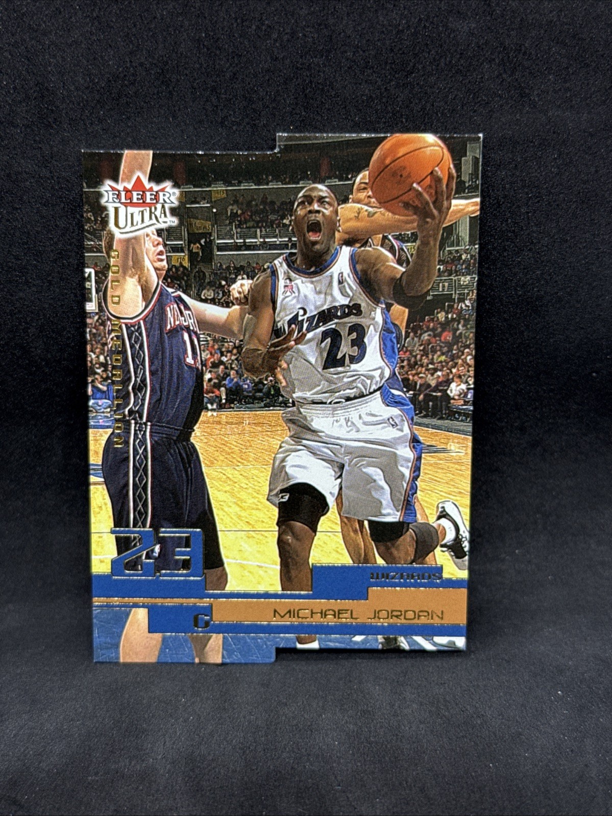 2002-03 Fleer Ultra Michael Jordan Die Cut Gold Medallion Card 23