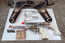  Pair Hubley 1860 Colt 45 Cap Guns Holster Spurs Lot Vintage Western Cowboy 