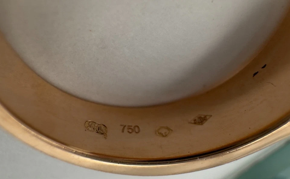 Anillo Omega My Choice de oro amarillo y diamantes de 750 años  Foto 3 de 4