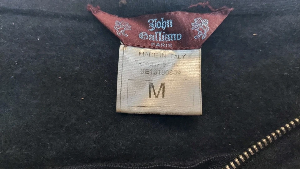 Vintage JOHN GALLIANO Sweater Ladies Zip Shrug Wool Blend Black Cropped - Image 3 of 4