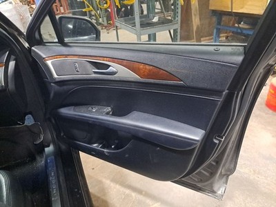 2017 Mkz Rh Pass Side Front Door Interior Trim Panel Black Fe