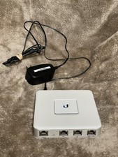 Ubiquiti Networks UniFi Security Gateway - USG w/Power adapter