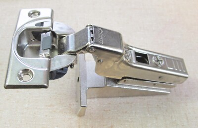 Blum 71B355-01.02 Self / Soft Closing Hinge w/ Mounting Base Plate 175H500-01.23