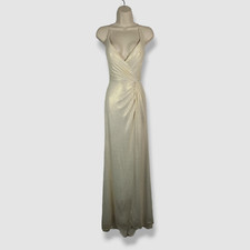 338 La Femme Women's Ivory Shimmer V-Neck Lace-Up Back Gown Dress Size 4