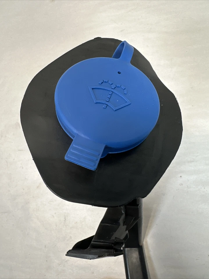 Mercedes Benz 2023 genuino GLC43 AMG cuello de llenado delantero 2138690066 Foto 4 de 4