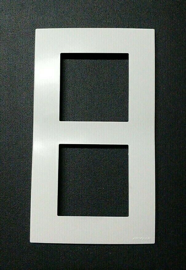 Arnould Espace Lumiere 60825 Plaque double verticale 57mm au design épuré