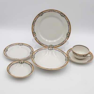 THEODORE HAVILAND LIMOGES FRANCE SCHLEIGER PATTERN 345A Pieces