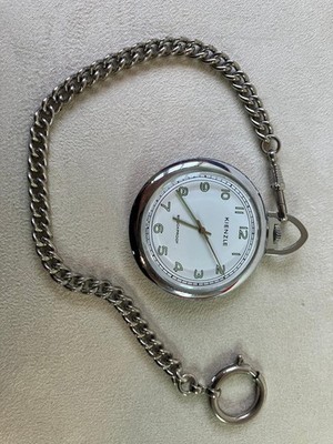 Kienzle Taschenuhr mit Kette Edelstahl Silberfarben