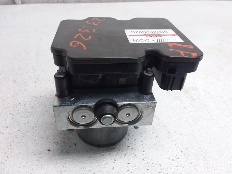 OEM MASERATI LEVANTE   2017 Anti-Lock Brake ABS OEM ID # 6700352860