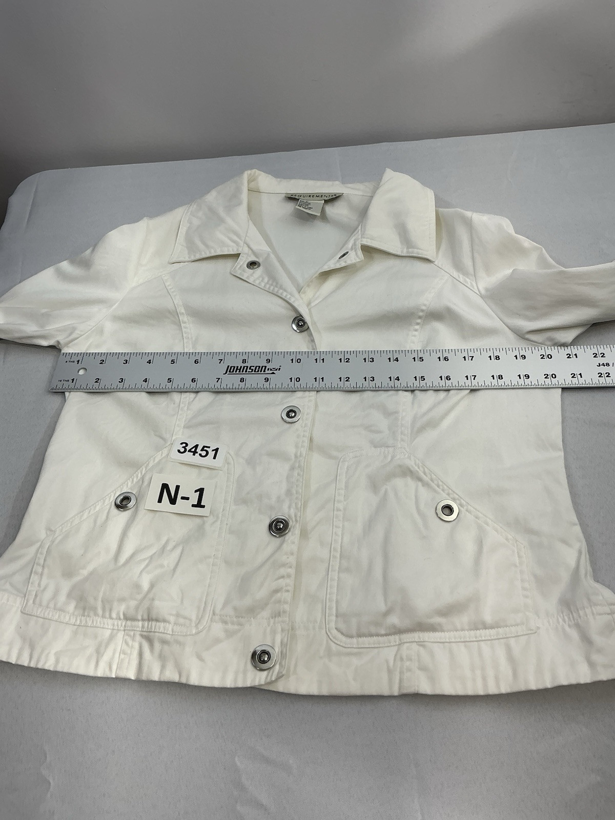 Womans Requiremants Medium White Button Down Long… - image 5