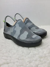 OOFOS eeZee Women's Size 6.5 Low Shoes Black Gray Camo