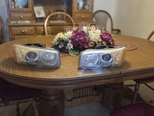 2005 Gmc Yukon Denali Oem Projector Headlights 2005 Gmc Yukon Denali Oem Projector Headlights