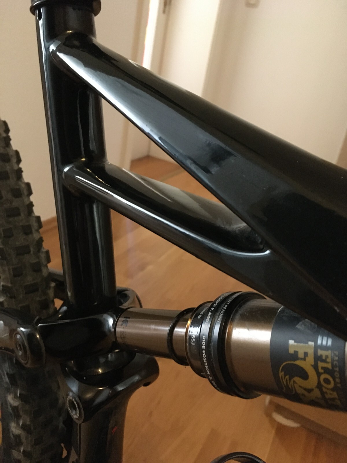 Specialized Camber Pro Carbon 29 LARGE Top!! Many Extras Epic