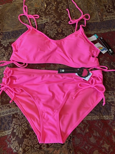 No Boundaries Juniors XL 15-17 hot Pink Bikini set- new with tags