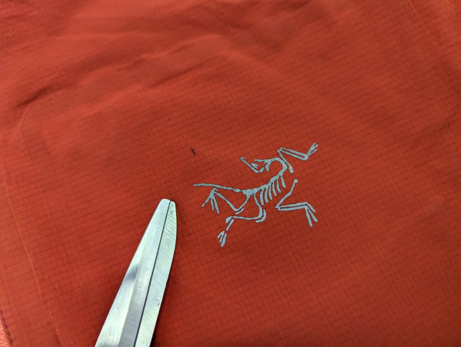 Giacca a vento Arc'teryx Zeta SL Gore Tex uomo piccola arancione con cappuccio zip intera