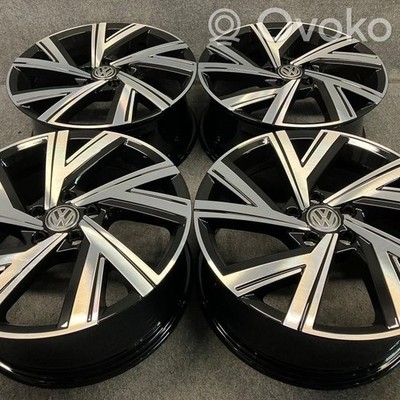 Volkswagen Golf VIII 2022 Satz R18 Alufelge 5H0601025AE FFF2406