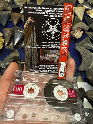 #03/100 NECROVULVA BLOODSOAKED EVOCATIONS BLACK METAL CASSETTE REPULSIVE EVIL - Foto 4 di 5