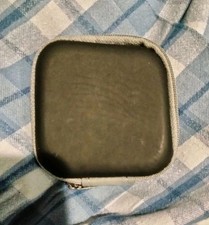 Earbud case