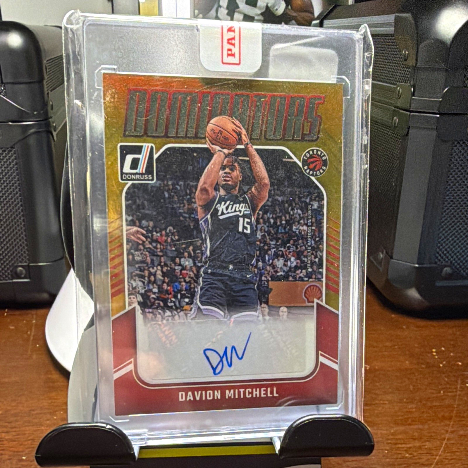 Panini Donruss 2024-25 Davion Mitchell Dominators Autographs Gold Auto /10