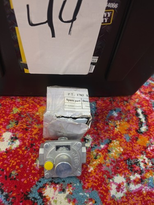 #ad #ad Convertable Gas Pressure Regulator 7015 4010 1 2 PSIG 3 4 NPT NG amp; LP B44 $29.95