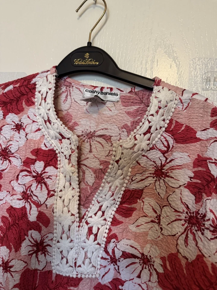 NUEVO CON ETIQUETAS @ $50 Blusa Cathy Daniels L Top Boho Floral Manga 3/4 ¡REGALO!! Foto 2 de 4