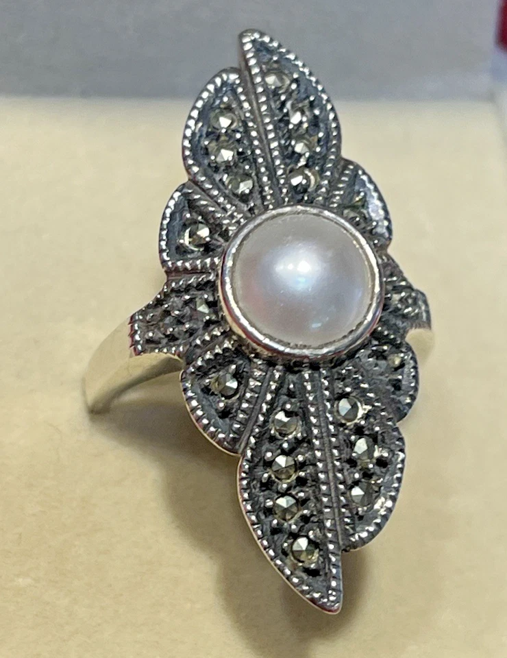 Vintage Sterling Silver .925 J&J Luminous Pearl Ring & Marcasite On Wide Flower - Image 3 of 4