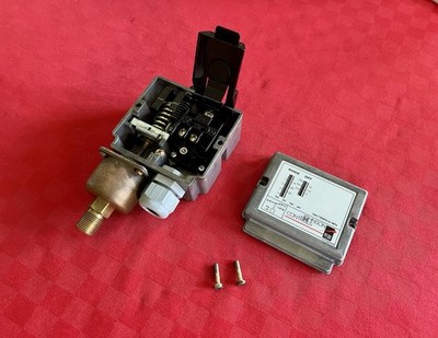 Johnson Controls - Penn - P48AAA-9120 - Druckschalter - Pressostat - 3/8 Zoll