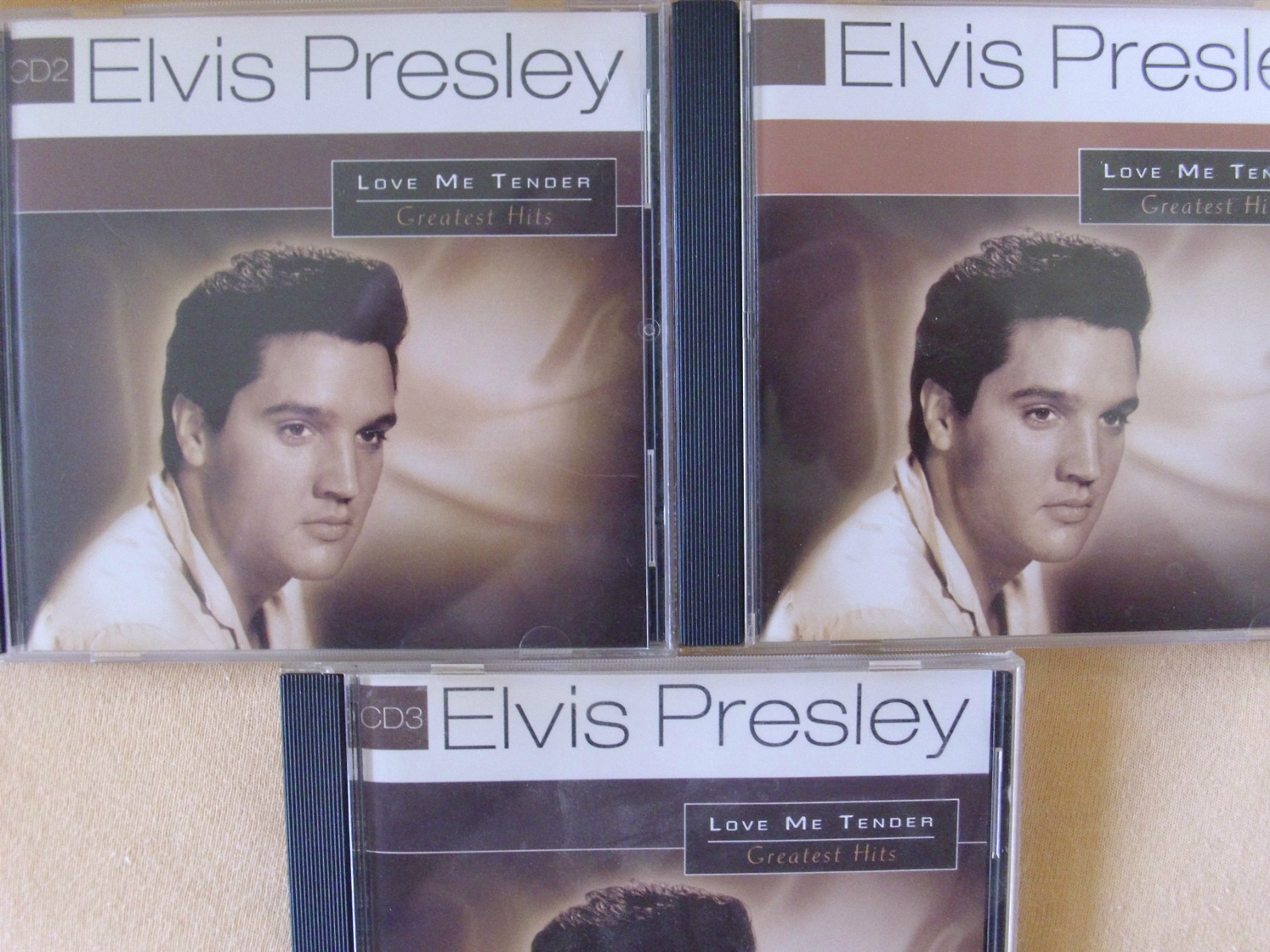 Elvis Presley- Love me Tender- Greatest Hits- 3 CDs WIE NEU (ohne Schuber)