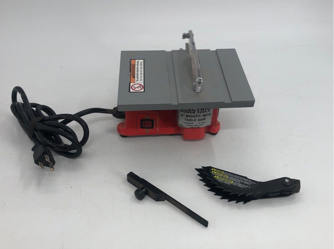 Chicago Electric 1/2" Arbor 4" Mighty Mite Table Saw With 2 Attachments