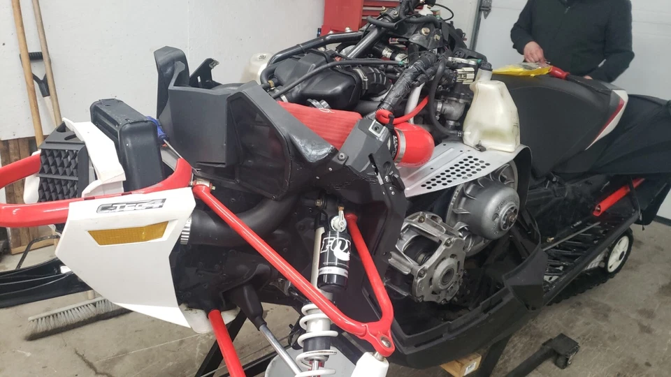 Cold AIR INTAKE Arctic cat Zr9000 / Yamaha sidewinder 2020 + --- ROUGE / RED  - Image 2 of 2