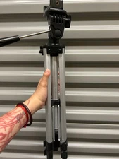 Small tripod for camera and phone, lightweight