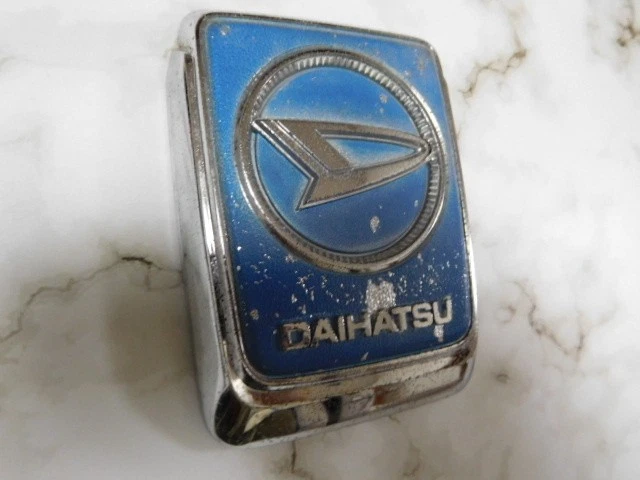 Daihatsu Hijet S35 S36 S37 Front Emblem Badge Vintage Rare Used Excellent JAPAN - Image 2 of 4
