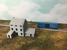 3 Story Farm House with Shed and Shop Building - Z Scale 1:220 - Fully Assembled