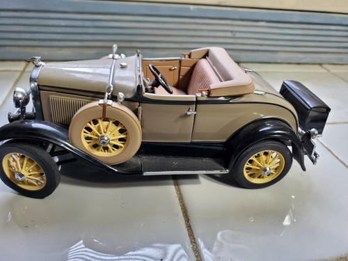 Danbury Mint 1:24 1931 Ford Model A - Picture 3 of 8