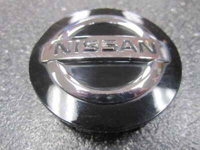 Nissan Black & Chrome Center Cap 2.50
