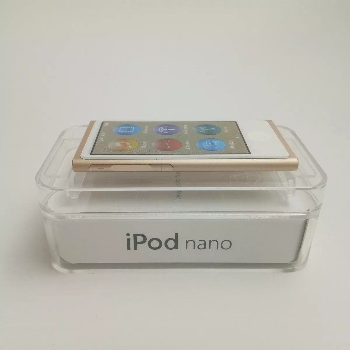 🔥 Latest Model Apple iPod Nano 7th Generation Gold 16GB -- Sealed Retail Box 🔥