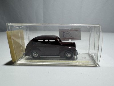 1:87 Wiking Ford Taurus Rot Modellauto #645