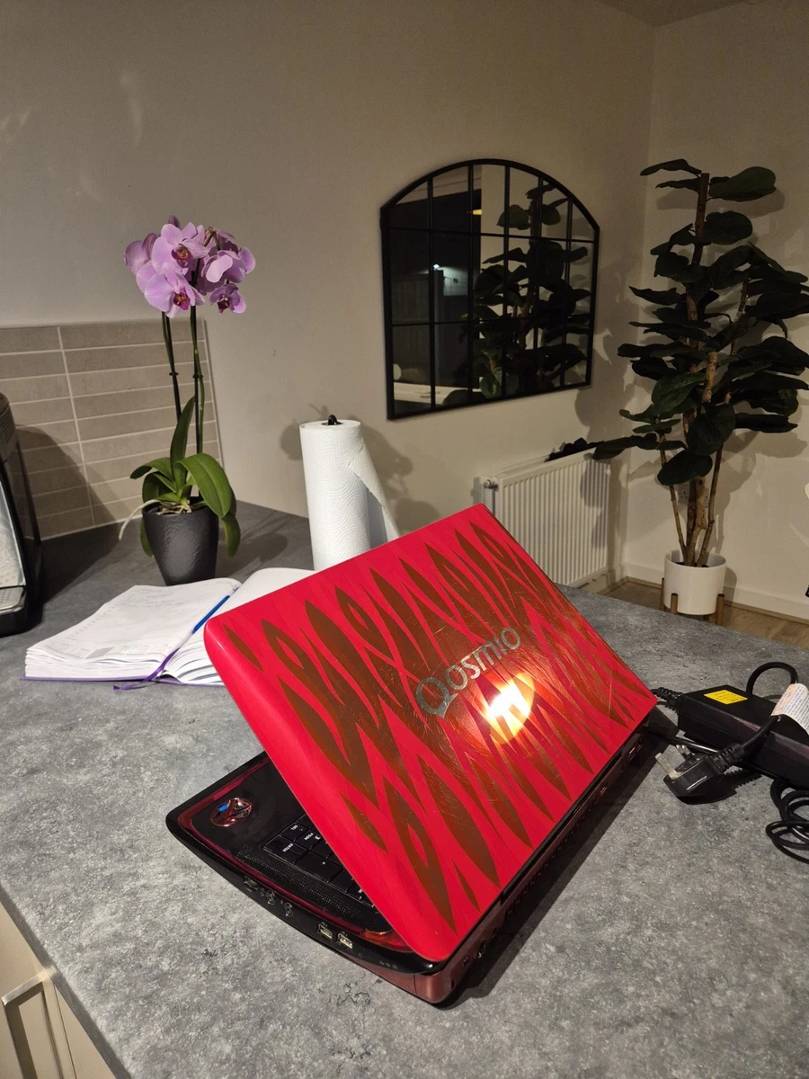 Toshiba Qosmio Dedicated Graphics PC Laptops & Netbooks for Sale