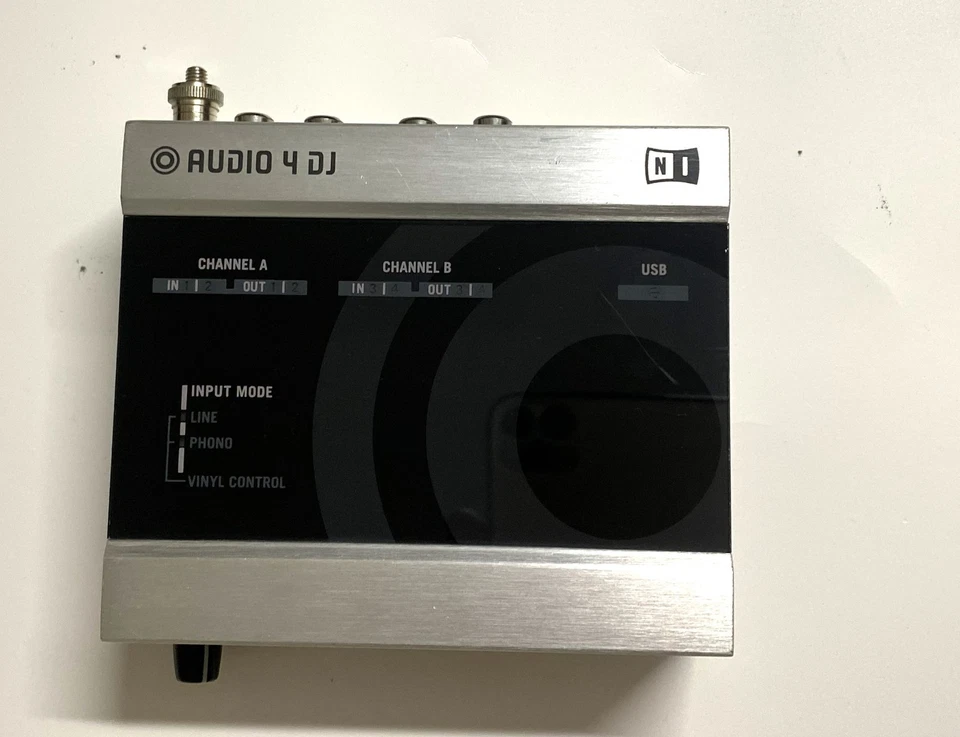 Native Instruments Audio 4 DJ - Bild 2 von 4