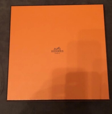 Seltenes echtes Hermes Quadrat, 90 cm /90 cm aus Seide ''Japanisches Reiten'' Sehr guter Zustand.