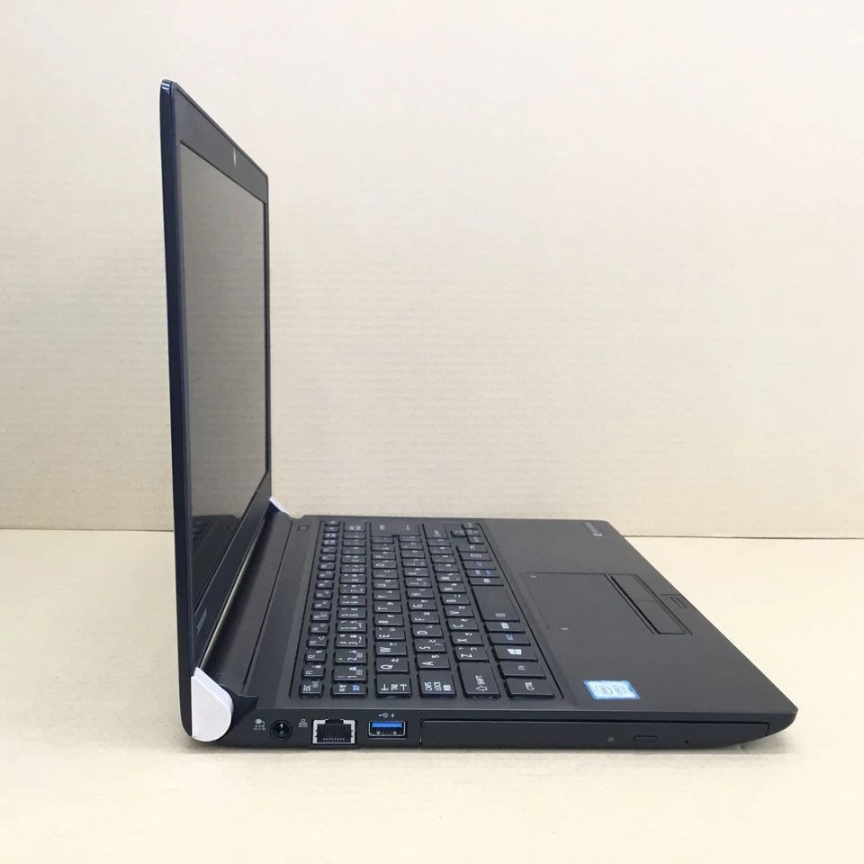 Portátil Toshiba PRX73CBESNWE CI5 (7200U)-2,5 GHZ 8 GB 1000 GB WIN11H 13,3" Cámara Foto 4 de 4
